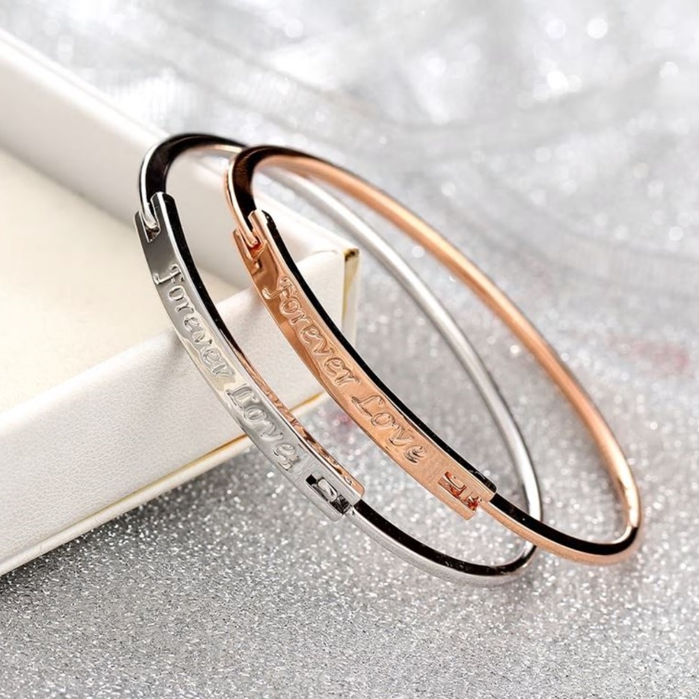 💕HOST PICK! 💕Forever Love  Bangle Bracelet